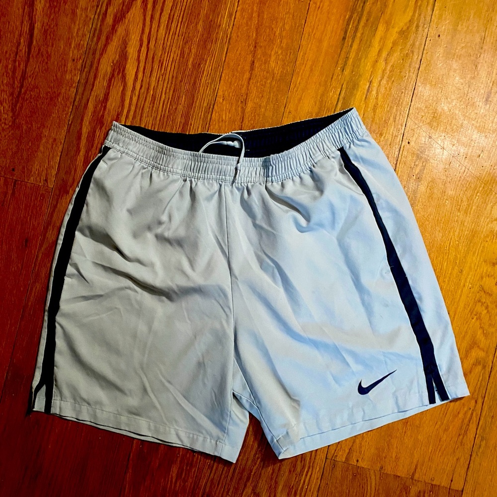 Used Nike tennis shorts men’s large